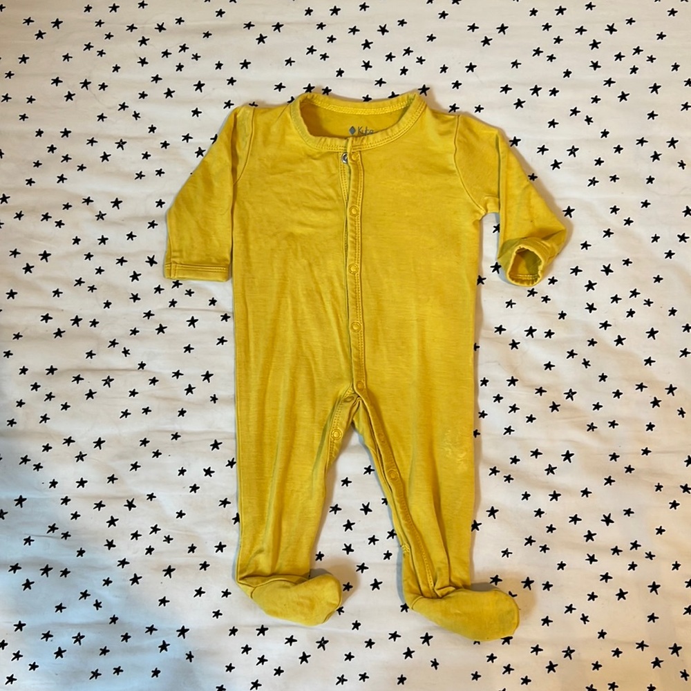 Gently used Kyte Baby Footie [NB - Pineapple]